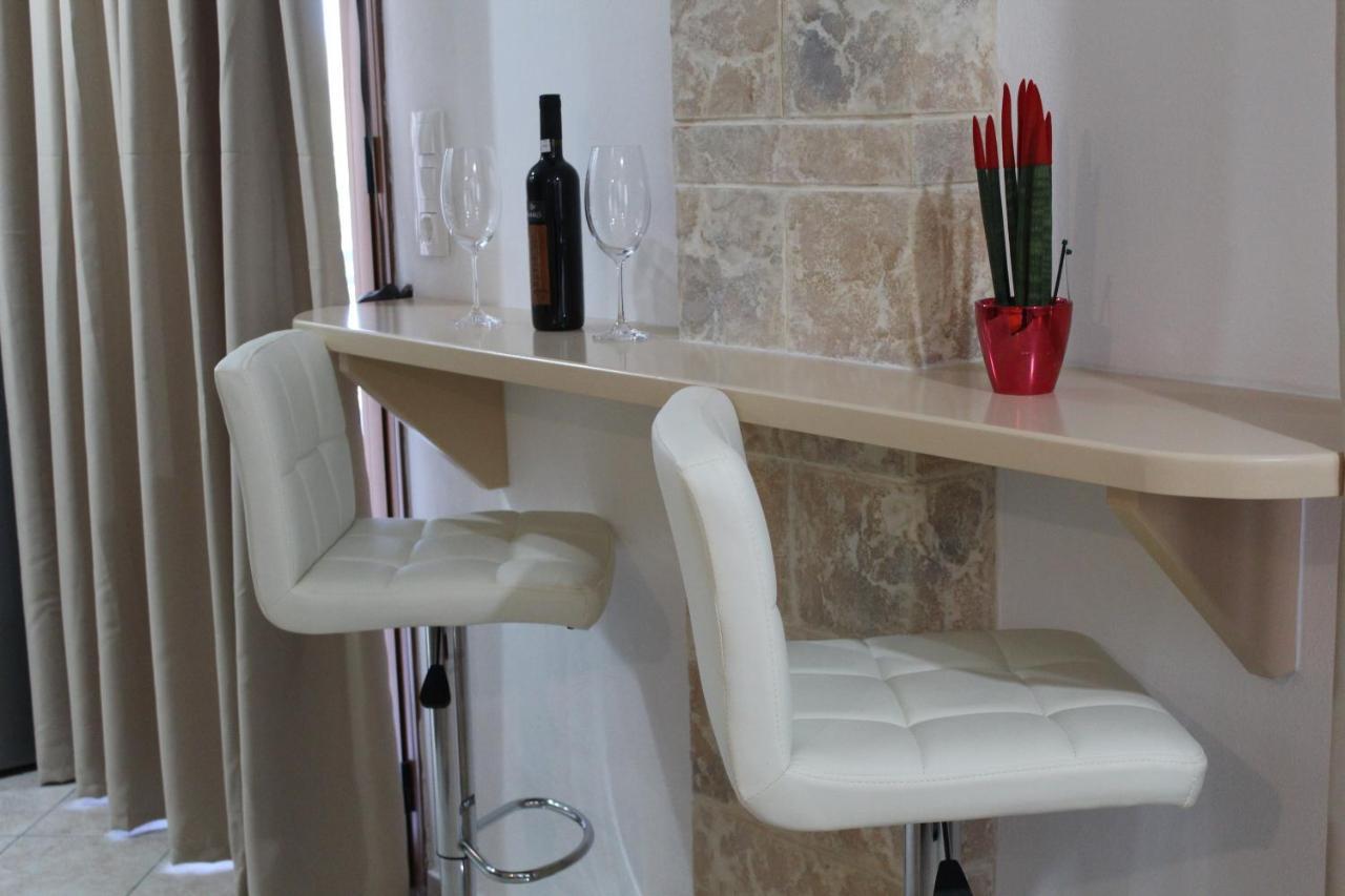 Vakis Apartments 5 Romanó Kültér fotó